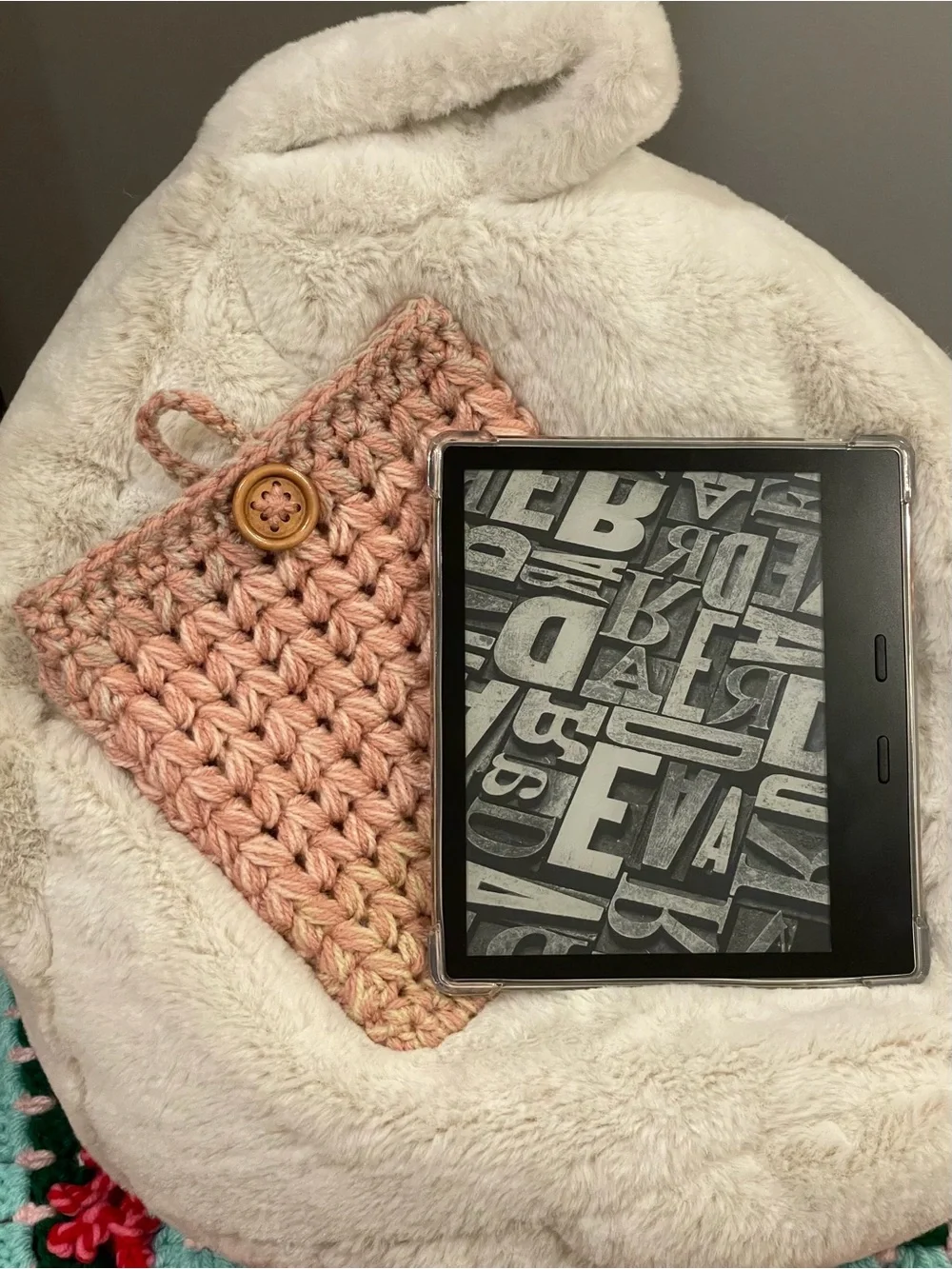 Handmade crochet kindle sleeve